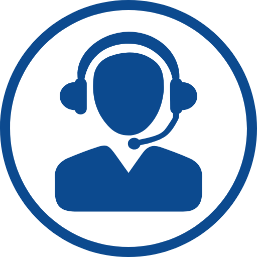 Telefonanlagenservice Mitarbeiter mit dem Headset löst Kundenanfrage